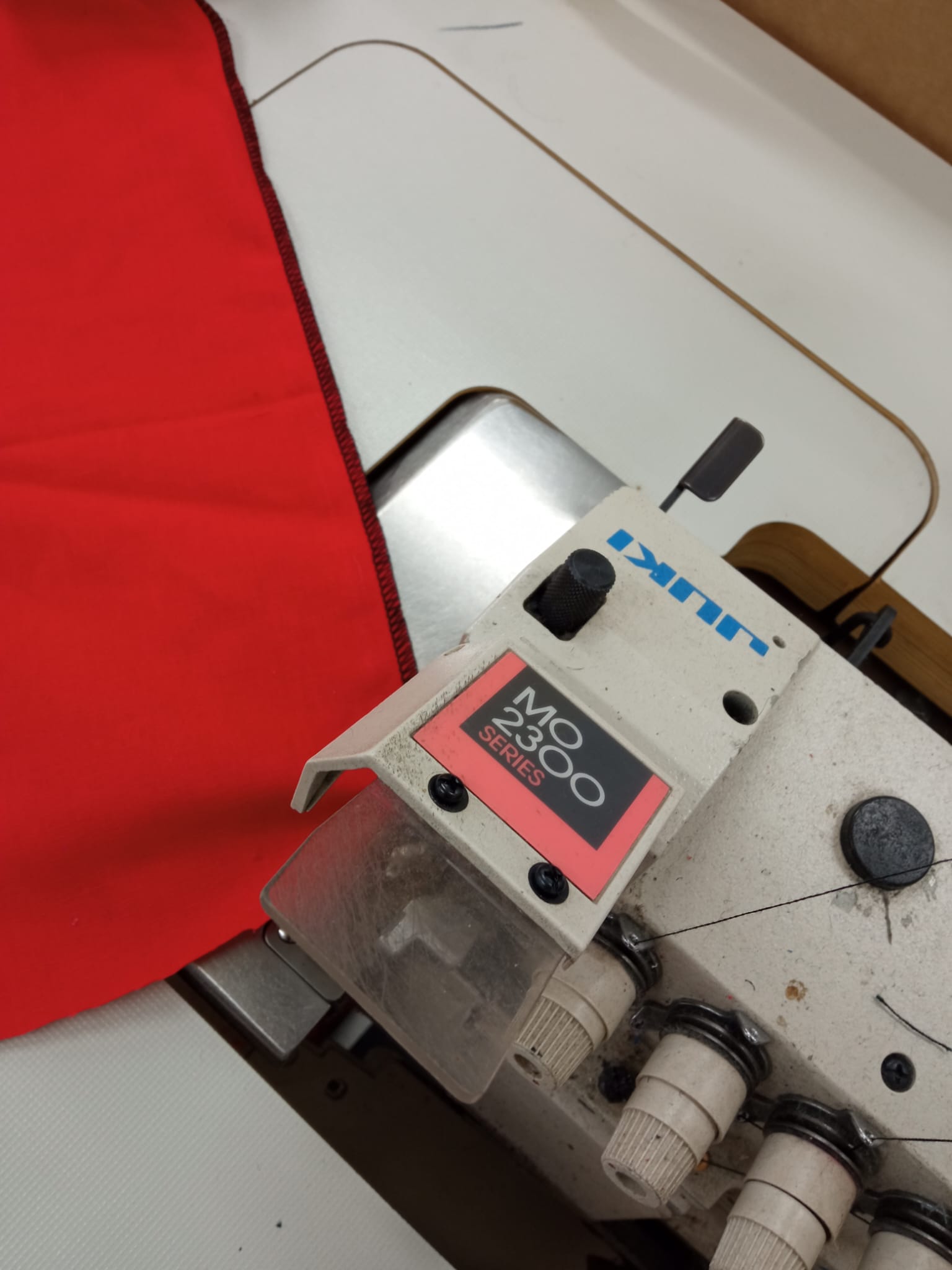 Hot wedge welding machine